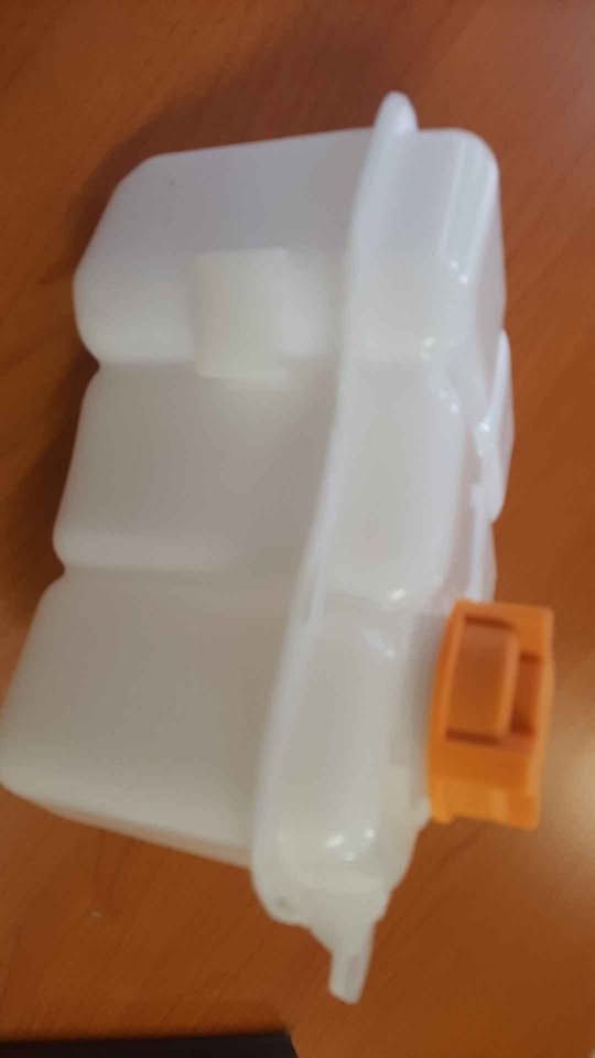 FORD FIESTA/FIGO WATER BOTTLE. BRAND NEW. FOR VARIOUS OTHER CARS TOO - Private Seller