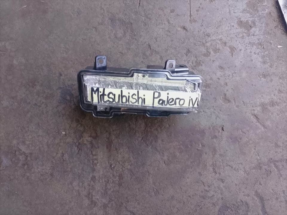 Mitsubishi pajero fog light - Private Seller Mitsubishi pajero fog light - Private Seller