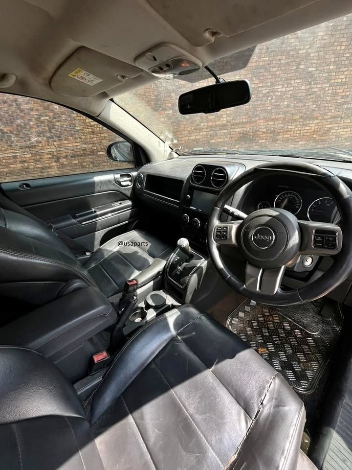 2013 Jeep Compass 2.0 Automatic Petrol Interior Parts For Sale - Private Seller 2013 Jeep Compass 2.0 Automatic Petrol Interior Parts For Sale - Private Seller