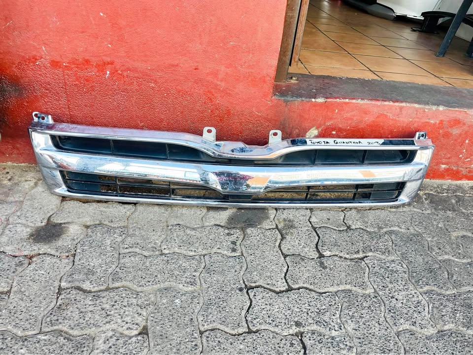 Toyota Quantum grille - Private Seller Toyota Quantum grille - Private Seller