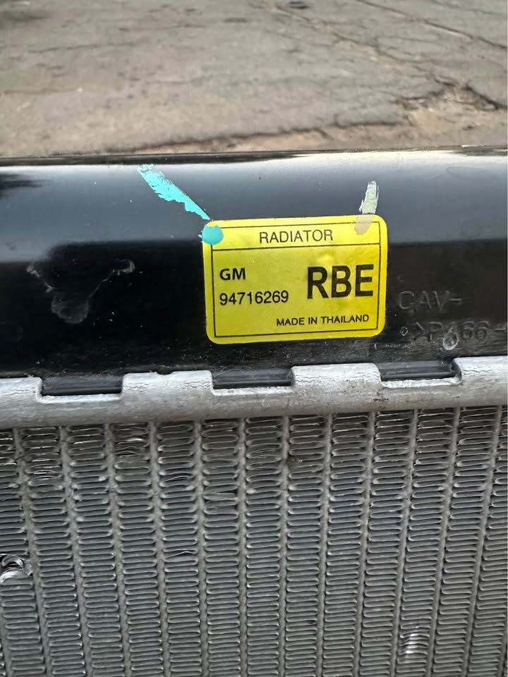 Chevrolet trailblazer Radiator for sale - Private Seller Chevrolet trailblazer Radiator for sale - Private Seller