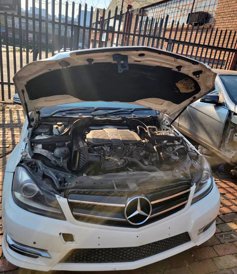 Mercedes Benz W204 facelift AMG for stripping