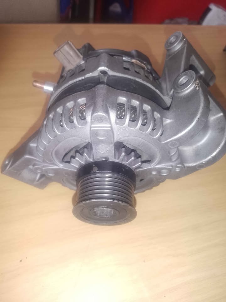 VOLVO C30 2008 ALTERNATOR FOR SALE (DELIVERY AVAILABLE NATION WIDE) - Private Seller