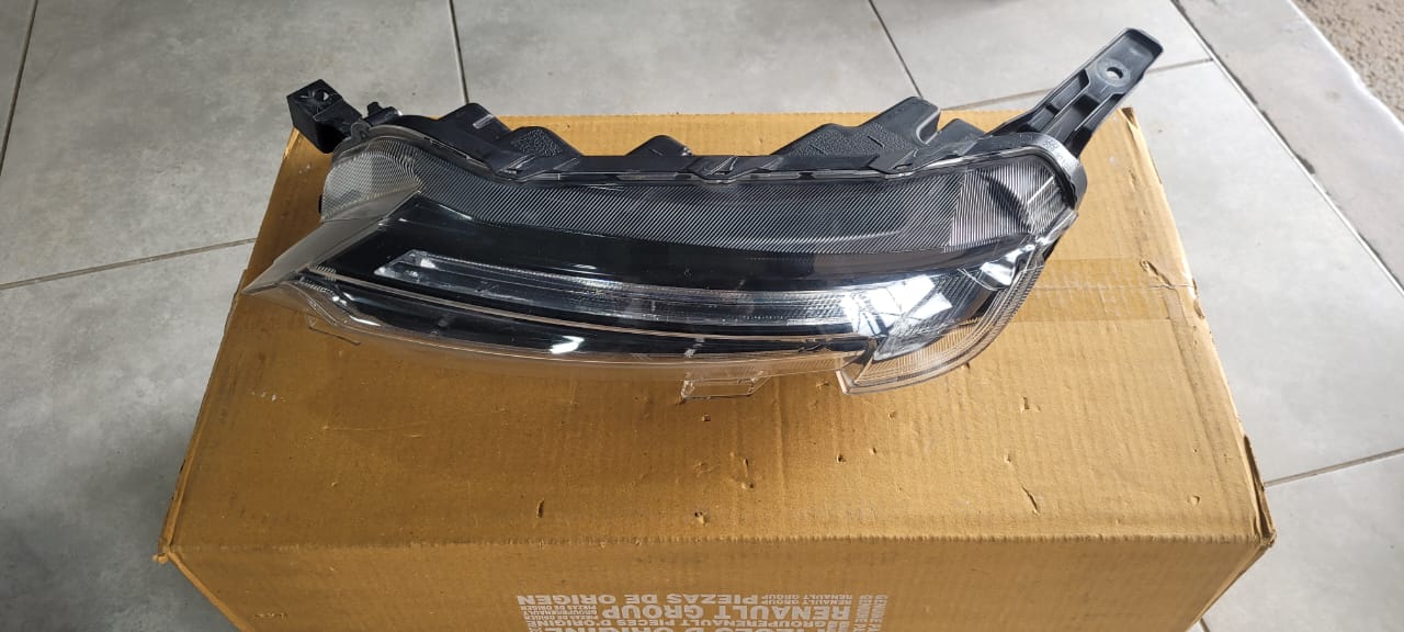 2023 RENAULT KIGER LED HEADLIGHT LEFT SIDE FOR SALE. IN EXCELLENT CONDITION - Private Seller 2023 RENAULT KIGER LED HEADLIGHT LEFT SIDE FOR SALE. IN EXCELLENT CONDITION - Private Seller