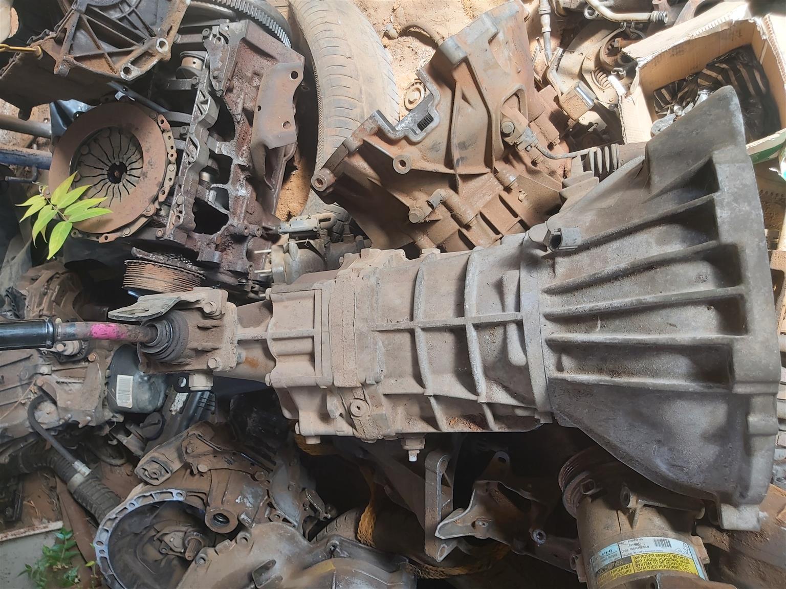 Toyota hilux bakkie 2.4 gearbox - Private Seller Toyota hilux bakkie 2.4 gearbox - Private Seller