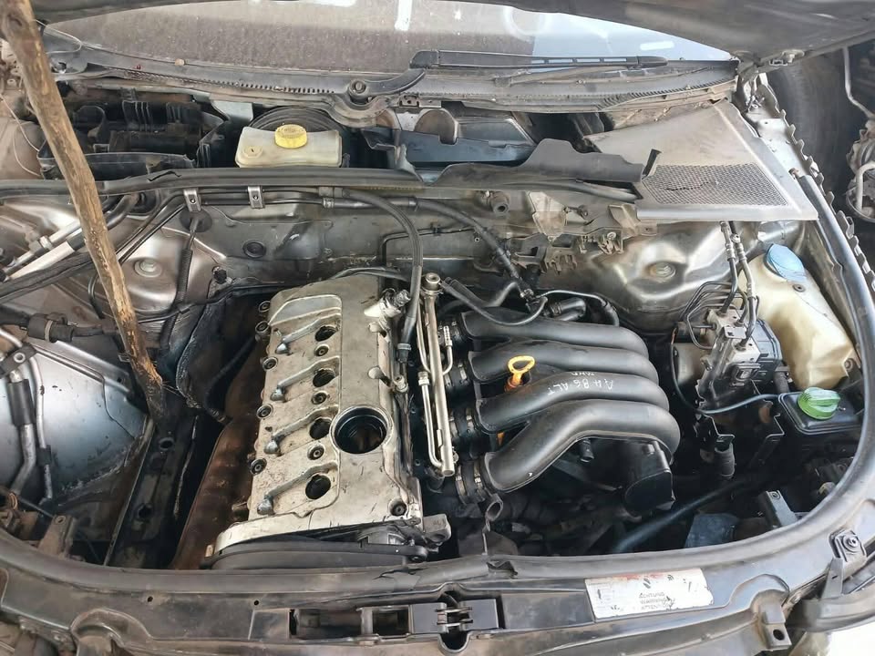 Audi A4 B6 / B7 ALT 1.8 COMPLETE ENGINE - Private Seller