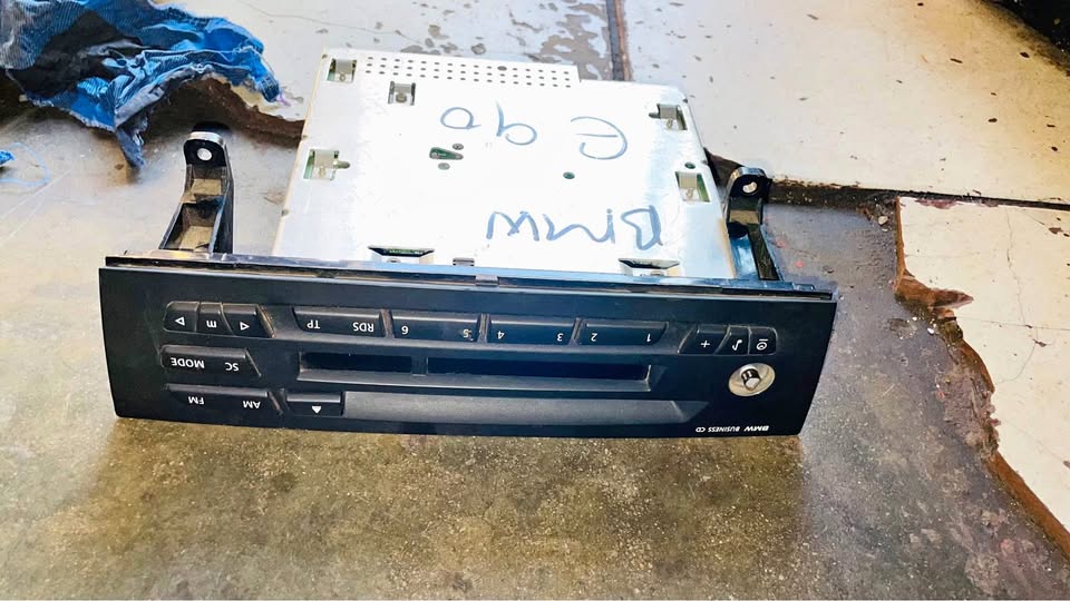 BMW E90 radio - Private Seller BMW E90 radio - Private Seller