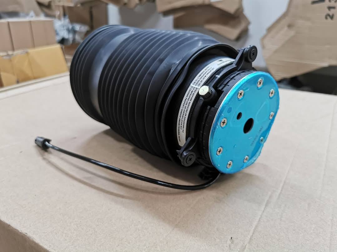 NEW MERCEDES BENZ REAR AIRSPRINGS FOR W213 W253 GLC-CLASS E-CLASS AVAILABLE - Private Seller