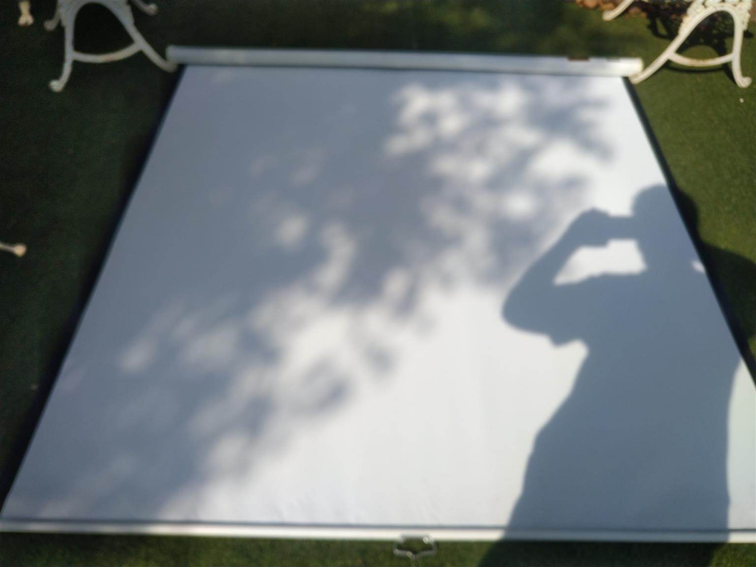 Da-Lite Pull downProjector Screen 1,8m x 1,8m