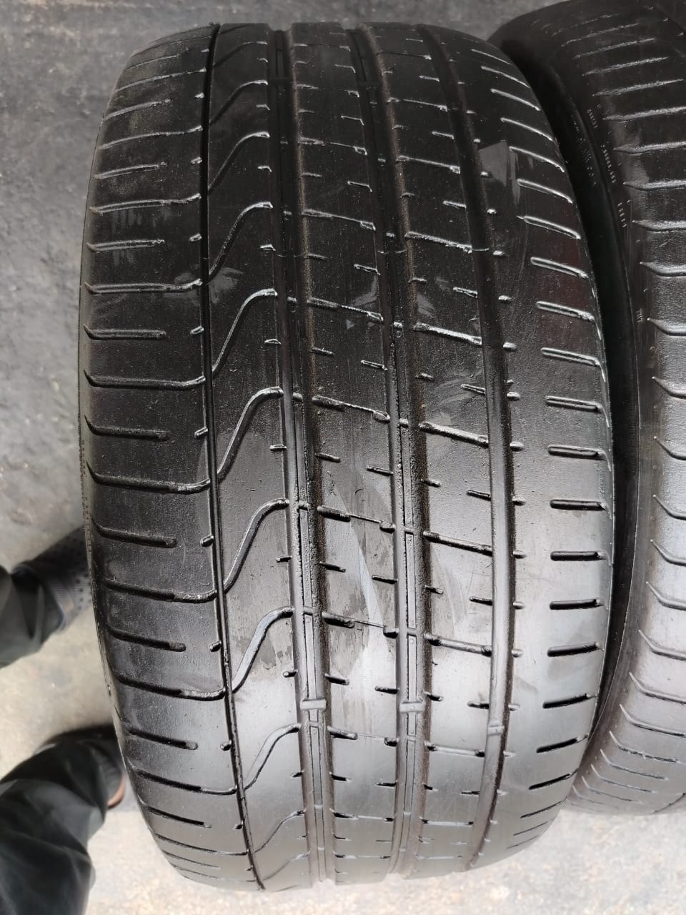285/40/21 x 2 Pirelli pzerro tyres. - Private Seller
