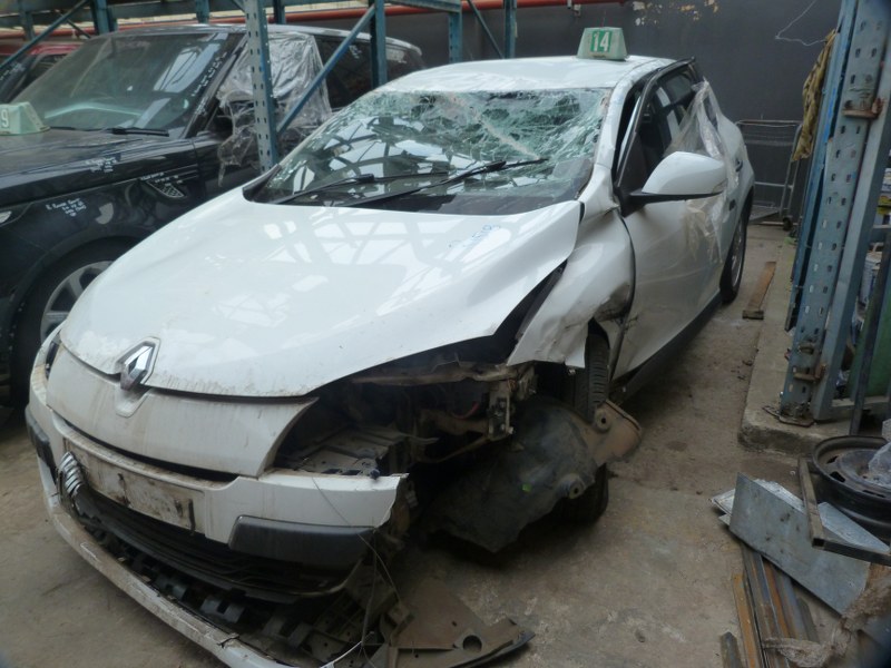 Renault Megane III 1.6 Dynamique Manual K4M - 2012 SPARESBOYZ STRIPPING FOR SPAR - Private Seller