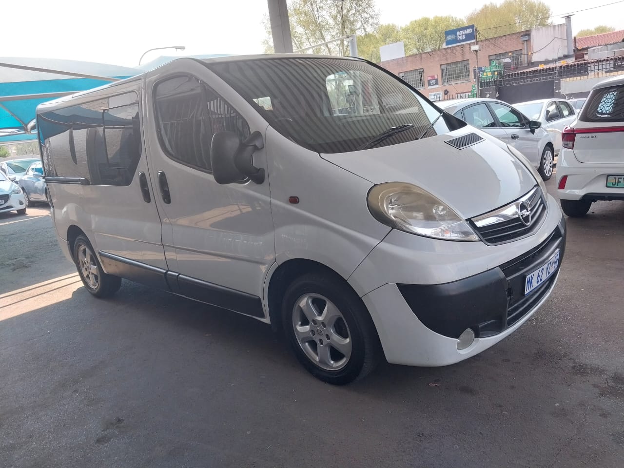 Used 2010 Opel Vivaro 1.9CDTi Enjoy - Private Seller