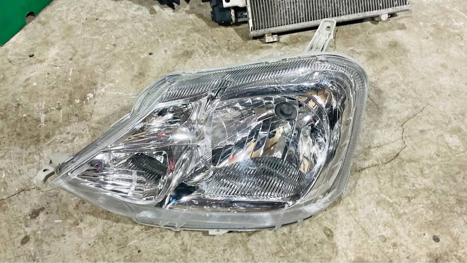 Toyota Etios headlight - Private Seller Toyota Etios headlight - Private Seller