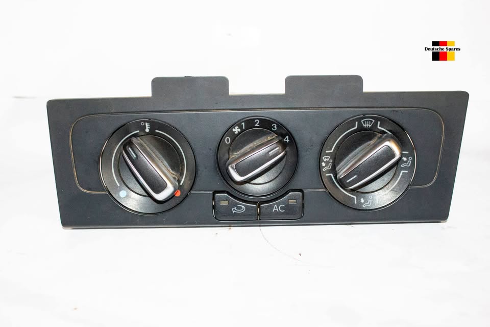 Volkswagen Polo (6R) Hatchback 1.2 TSI 2013 (CBZC) Control Panel Ac 6R0820045N - Private Seller