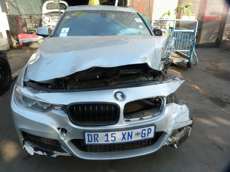 STRIPPING BMW 320i F30 Sportspack AT - 2015 - Private Seller STRIPPING BMW 320i F30 Sportspack AT - 2015 - Private Seller