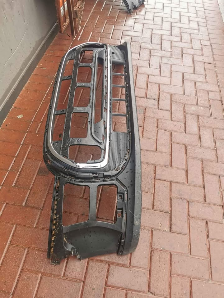 Mini Cooper clubman front bumper - Private Seller Mini Cooper clubman front bumper - Private Seller