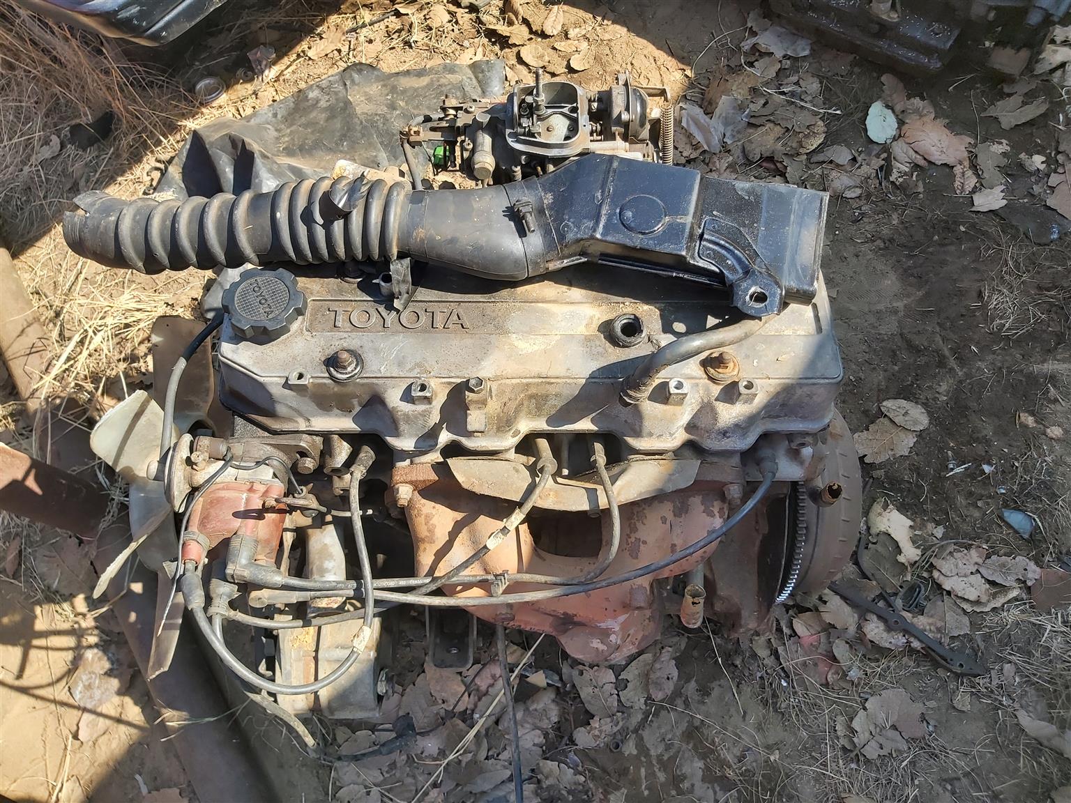 Engine and gearbox Toyota Cressida 21R - Private Seller Engine and gearbox Toyota Cressida 21R - Private Seller