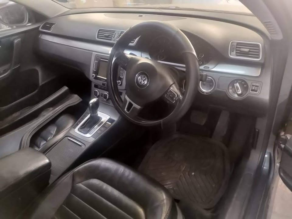 Vw passat 2013 stripping for spares