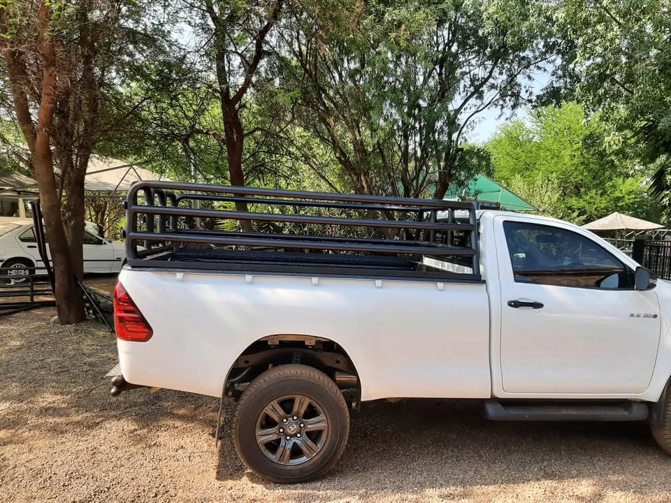 GD6 SC CATTLE RAILS for sale | Junk Mail Marketplace