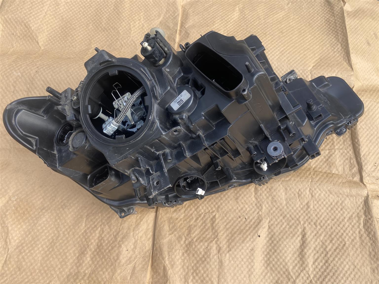 2017 BMW 3 SERIES F30 XENON HEADLIGHT LEFT SIDE FOR SALE