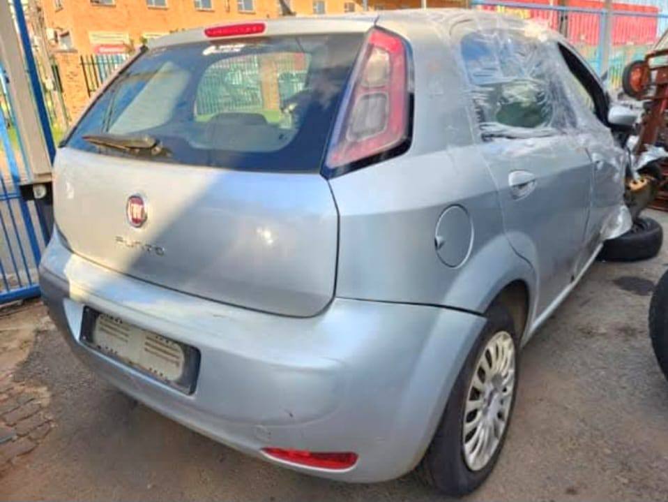 2012 Fiat Punto 1.4 petrol stripping for parts my number WhatsApp or cell