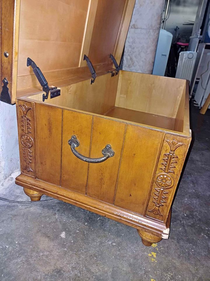 Vintage Chest 1190 x 400