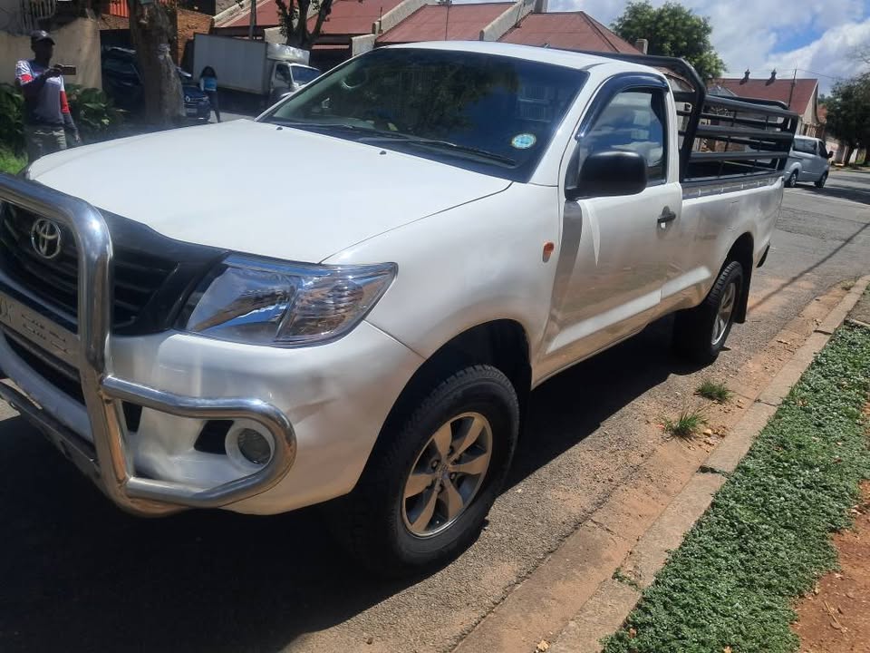 Toyota Hilux single Cab 2.5 D4D 2011 for sale