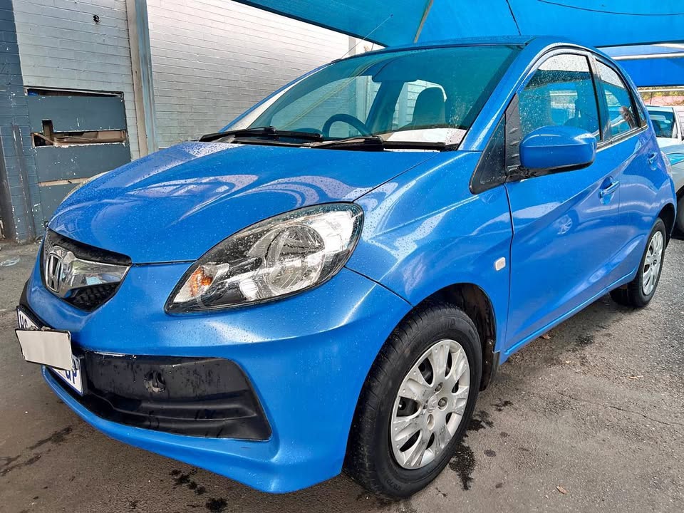 2013 HONDA BRIO 1.4  Transmission: Manual  Mileage:  Fueltype: Petrol Blue