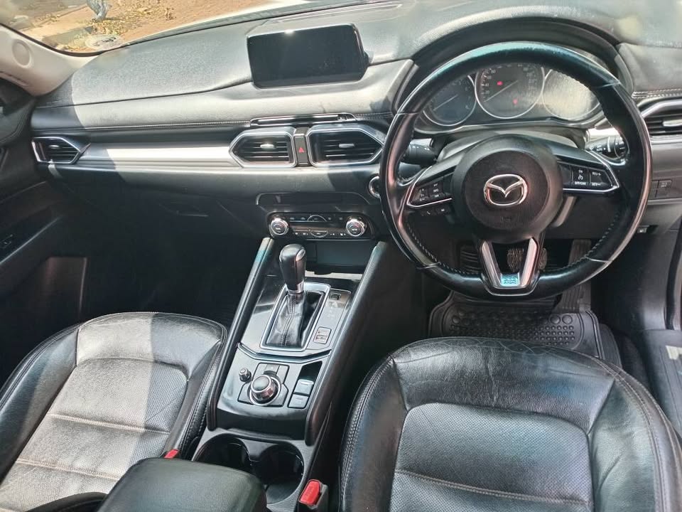2018 Mazda cx5 2.0 Petrol,Automatic White Color Reverse camera and reverse sensor 89000km
