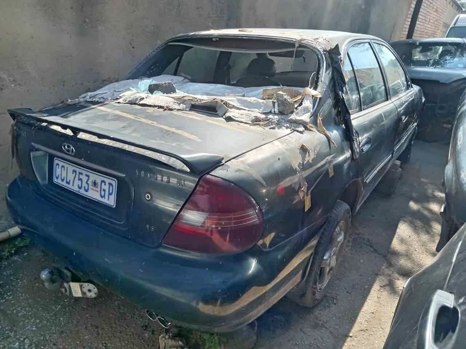 Hyundai Sonata Gls V6 Stripping For Spares @ JJ's Automotive Supplies - Private Seller Hyundai Sonata Gls V6 Stripping For Spares @ JJ's Automotive Supplies - Private Seller