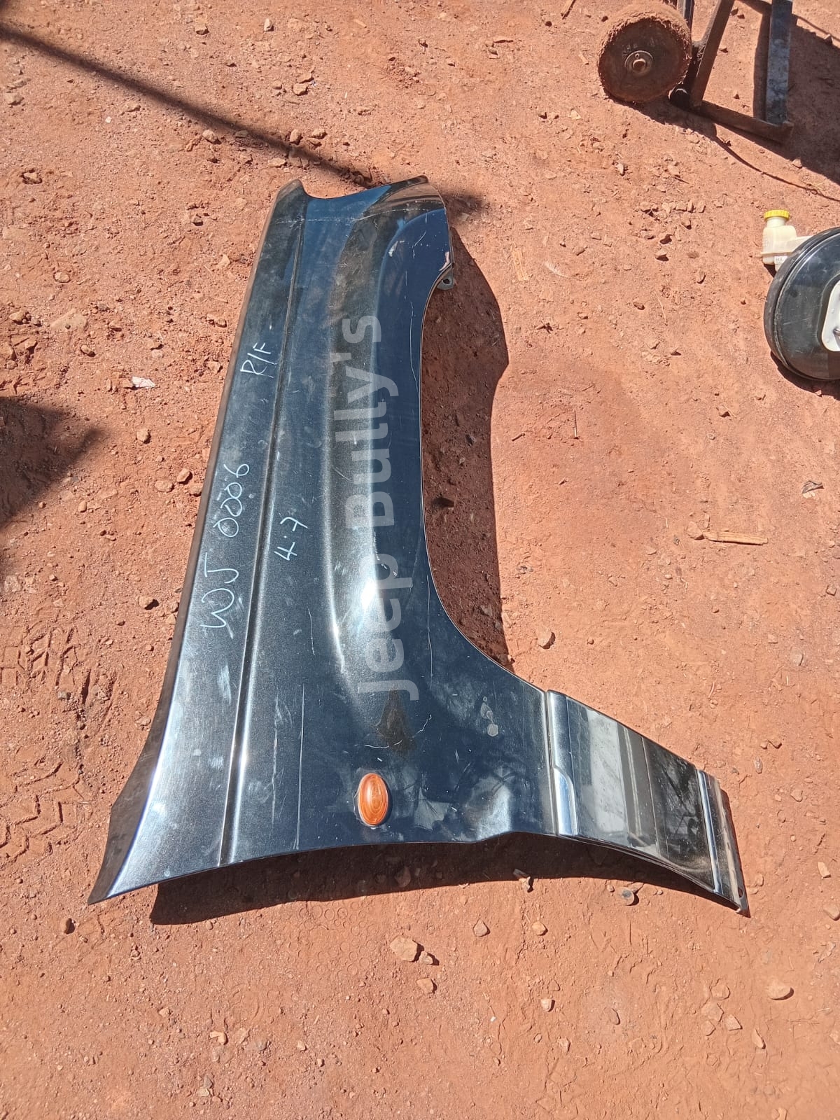 Jeep Grand Cherokee WJ (USED) Front Fenders - Jeep Spares - Private Seller Jeep Grand Cherokee WJ (USED) Front Fenders - Jeep Spares - Private Seller