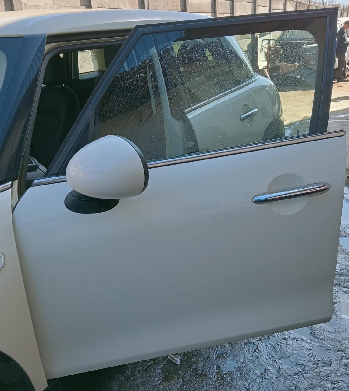 MINI COOPER F55 2015 LEFT FRONT DOOR FOR SALE – OEM BODY PANEL - Private Seller MINI COOPER F55 2015 LEFT FRONT DOOR FOR SALE – OEM BODY PANEL - Private Seller