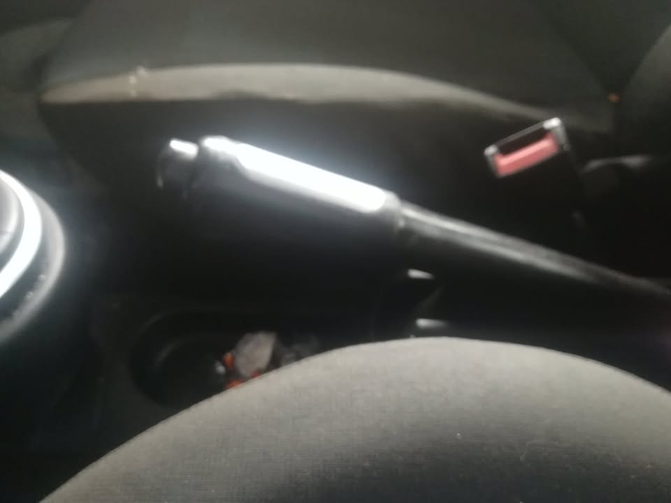 FORD FIESTA 1.6 TDCI HANDBRAKE LEVER - Private Seller FORD FIESTA 1.6 TDCI HANDBRAKE LEVER - Private Seller
