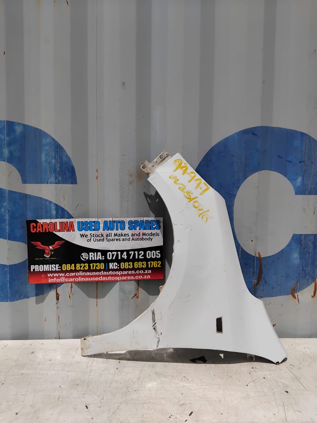 Chevrolet Utility left side fender with marker lamp (2012-2018) - Private Seller Chevrolet Utility left side fender with marker lamp (2012-2018) - Private Seller