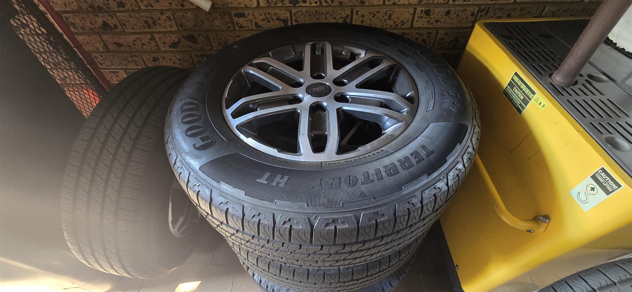 Ford everest Mags and tyre next gen 255/65R18 brand new - Private Seller