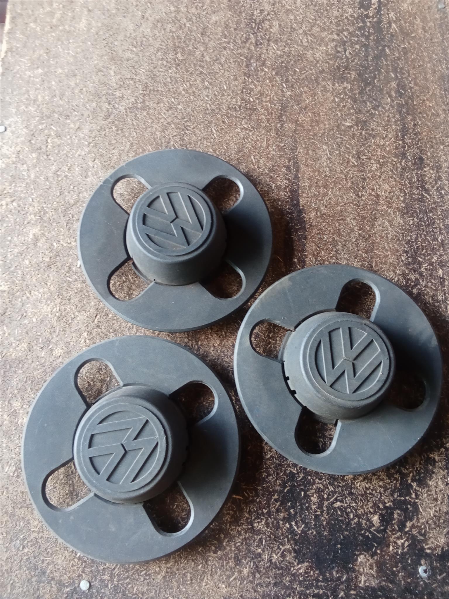 Vw center caps - Private Seller Vw center caps - Private Seller