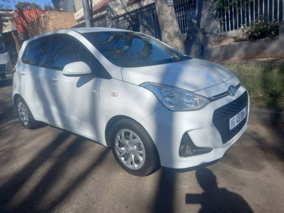 2018 HYUNDAI I10 GRAND 1.0 Petrol, MANUAL, White, 75000kms