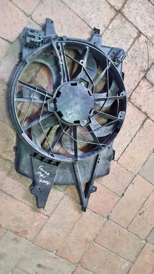 Ford focus fan