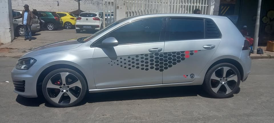 2013 VW GOLF VII TSI 1.4 PETROL, MANUAL TRANSMISSION 6SPEED, MILEAGE 84000KM,SILVER