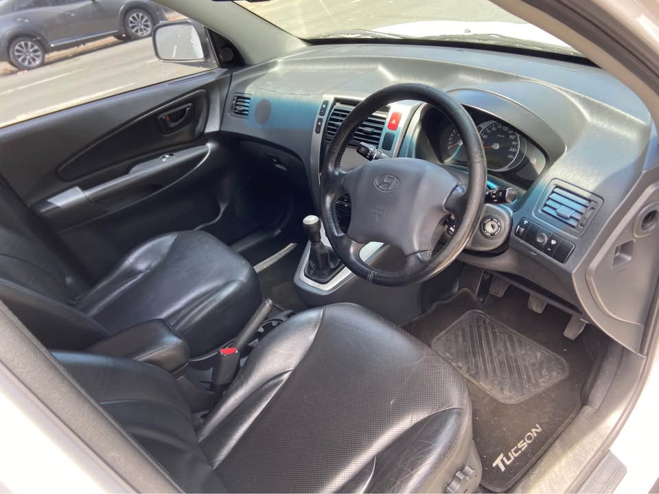 2010 Hyundai Tucson 2.0 107000km manual