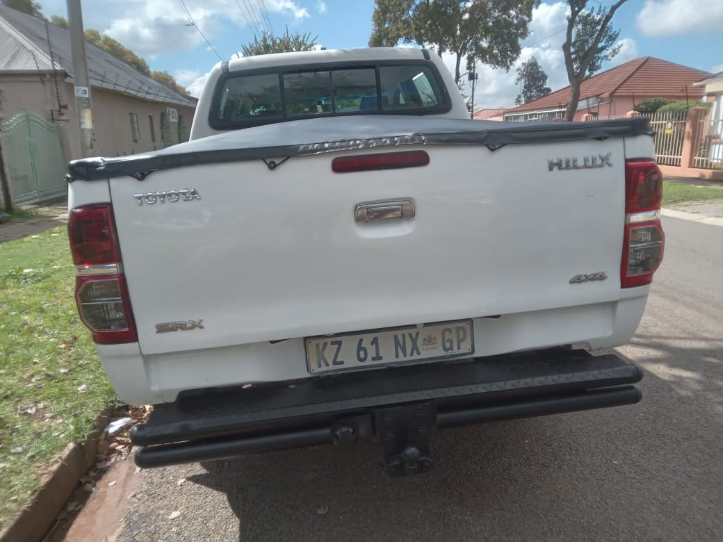 Used 2013 Toyota Hilux 2.7 4x4 SRX - Private Seller Used 2013 Toyota Hilux 2.7 4x4 SRX - Private Seller