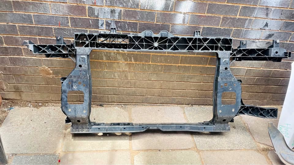 Hyundai Staria cradle - Private Seller Hyundai Staria cradle - Private Seller