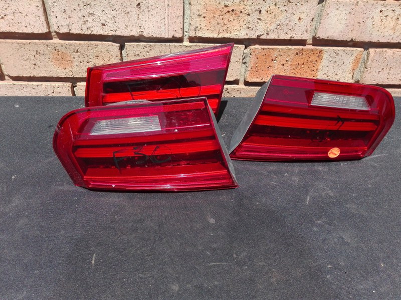 Bmw F30 Facelift inner boot taillight - Private Seller Bmw F30 Facelift inner boot taillight - Private Seller