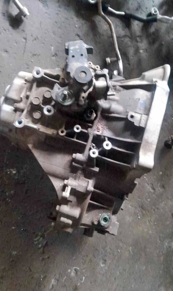 Gearbox for hyundai accent 2016 manual 1.6 engine 6speed - Private Seller Gearbox for hyundai accent 2016 manual 1.6 engine 6speed - Private Seller