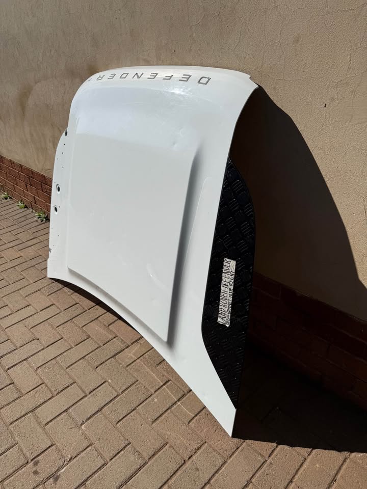 Land Rover Defender L663 Bonnet - Private Seller Land Rover Defender L663 Bonnet - Private Seller