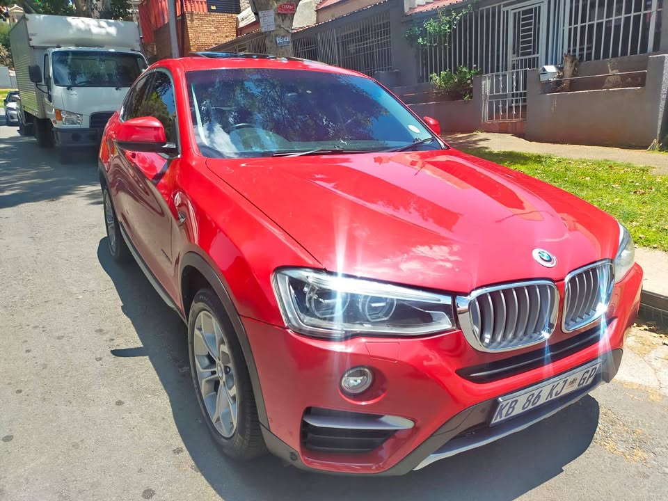 2017 BMW X4 XDRIVE 2.0 Diesel, Maroon Color, Mileage 82000kms Sunroof, Reverse Camer