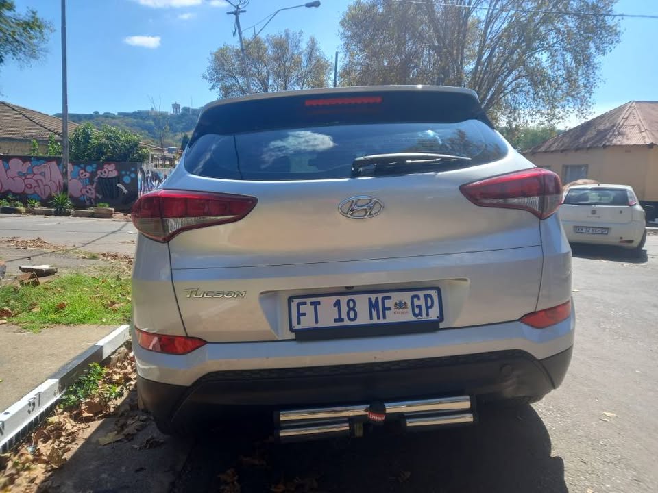 2017 HYUNDAI TUCSON 2.0 PETROL, AUTOMATIC, SILVER, 67000KMS, . SPARE KEY, REVERSE C
