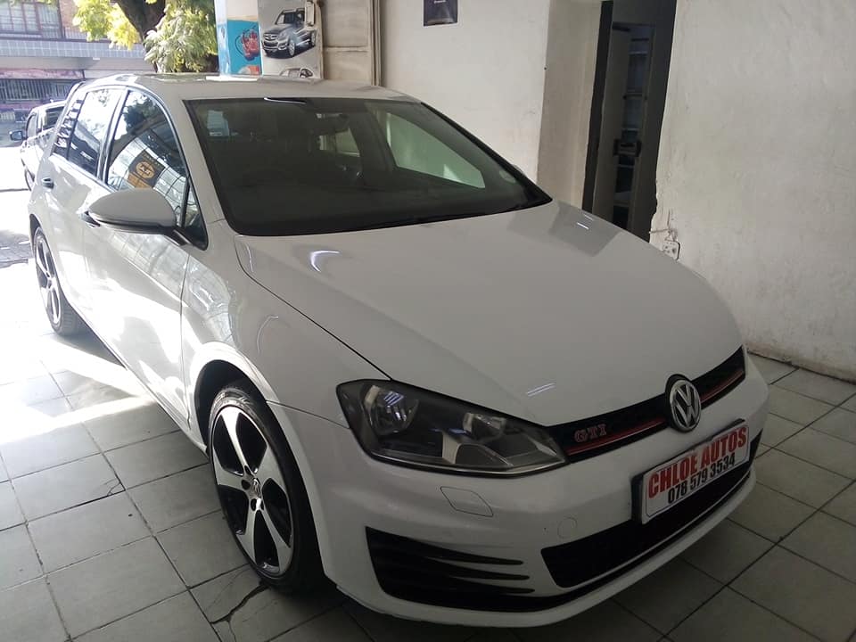 2019 VW GOLF VII 1.4TSi MANUAL WHITE COLOR  56000km