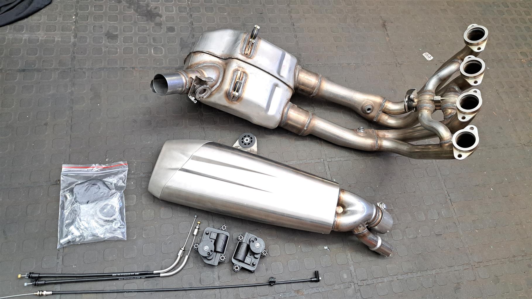 2017 BMW s1000 EXHAUST SYSTEM