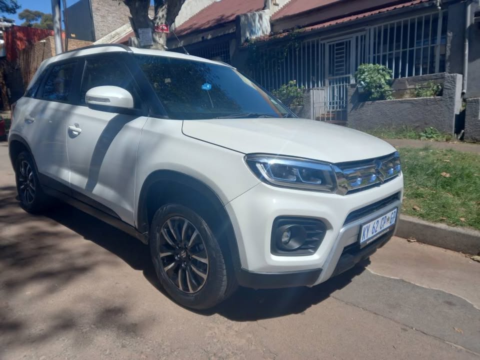 2023 SUZUKI VITARA BREZZA 1.5 PETROL, AUTOMATIC, WHITE, 23000KMS. SERVICE HISTORY